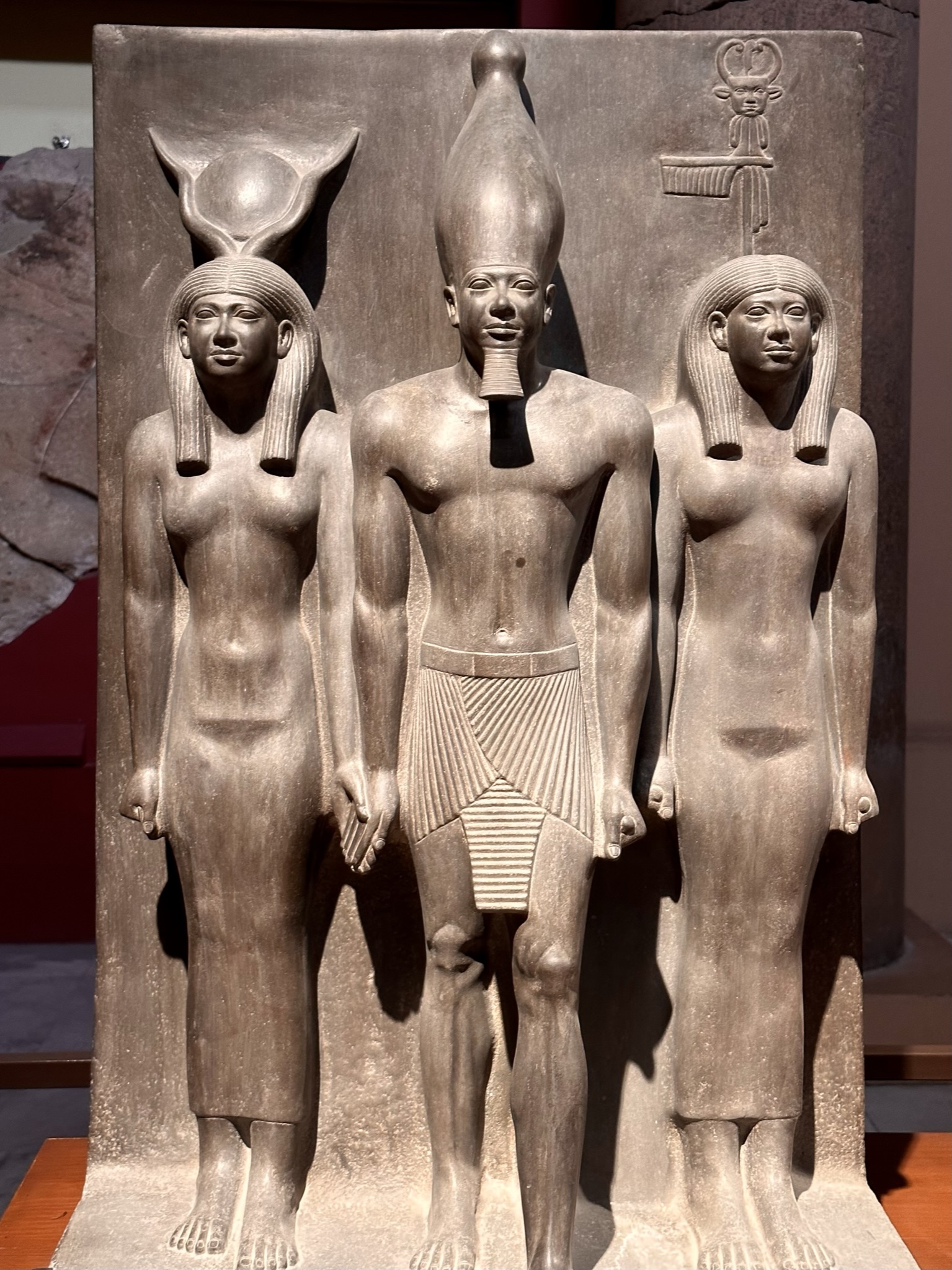 Tríada de Micerino Museo Egipcio de El Cairo (EMC)
